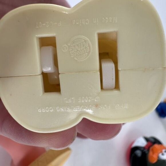 McDonald’s Burger King Wendy’s Kids Meal Toy Figurine Lot Mole Rat Snail Squirre - Picture 9 of 12